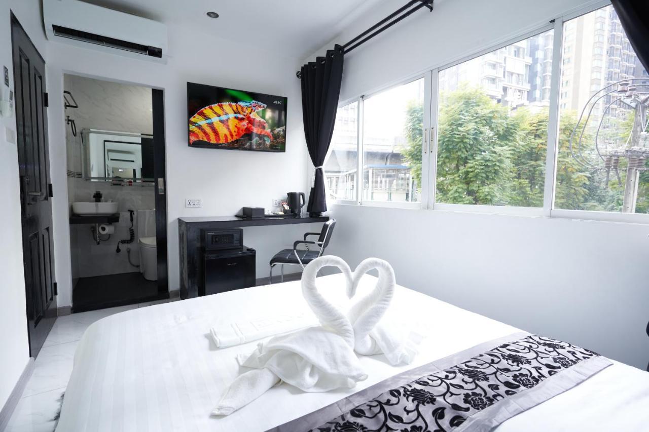 Thonglor Suites Hotel Bangkok Extérieur photo