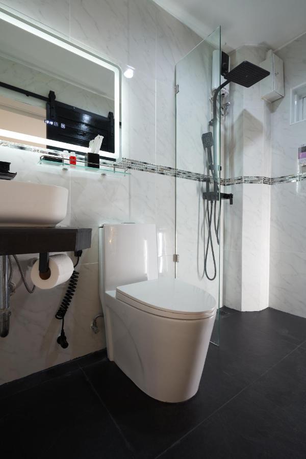 Thonglor Suites Hotel Bangkok Extérieur photo