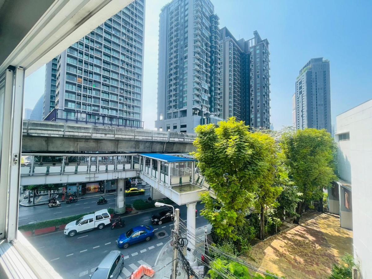 Thonglor Suites Hotel Bangkok Extérieur photo