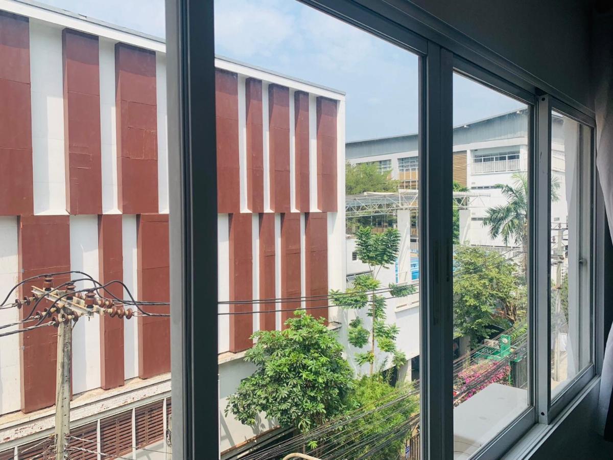 Thonglor Suites Hotel Bangkok Extérieur photo