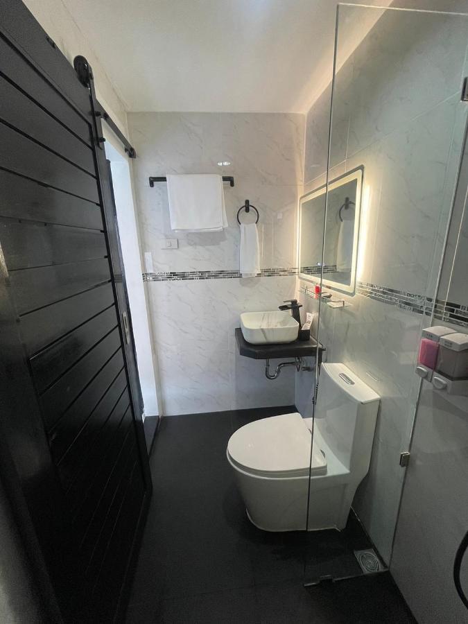Thonglor Suites Hotel Bangkok Extérieur photo