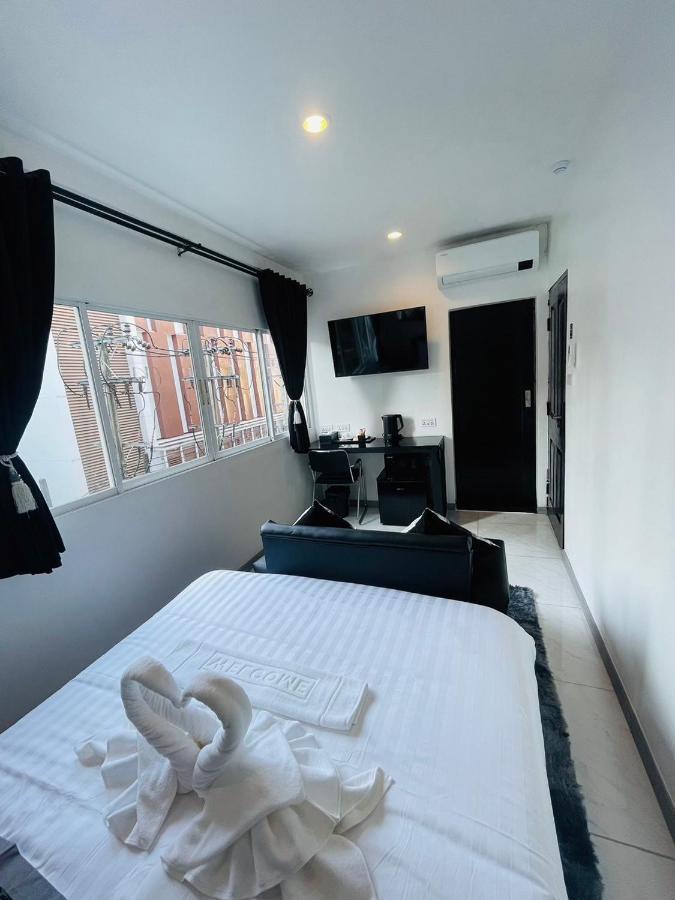 Thonglor Suites Hotel Bangkok Extérieur photo