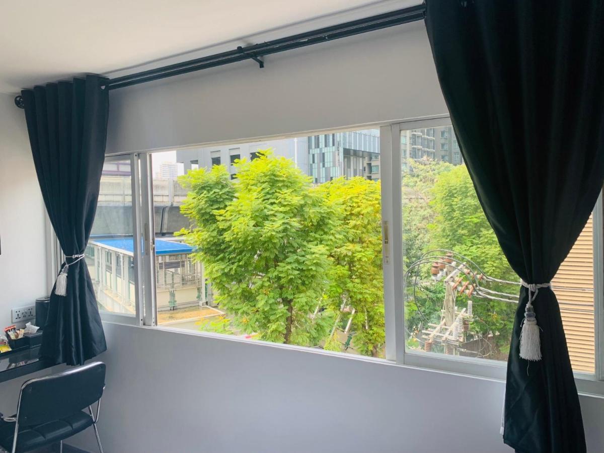 Thonglor Suites Hotel Bangkok Extérieur photo
