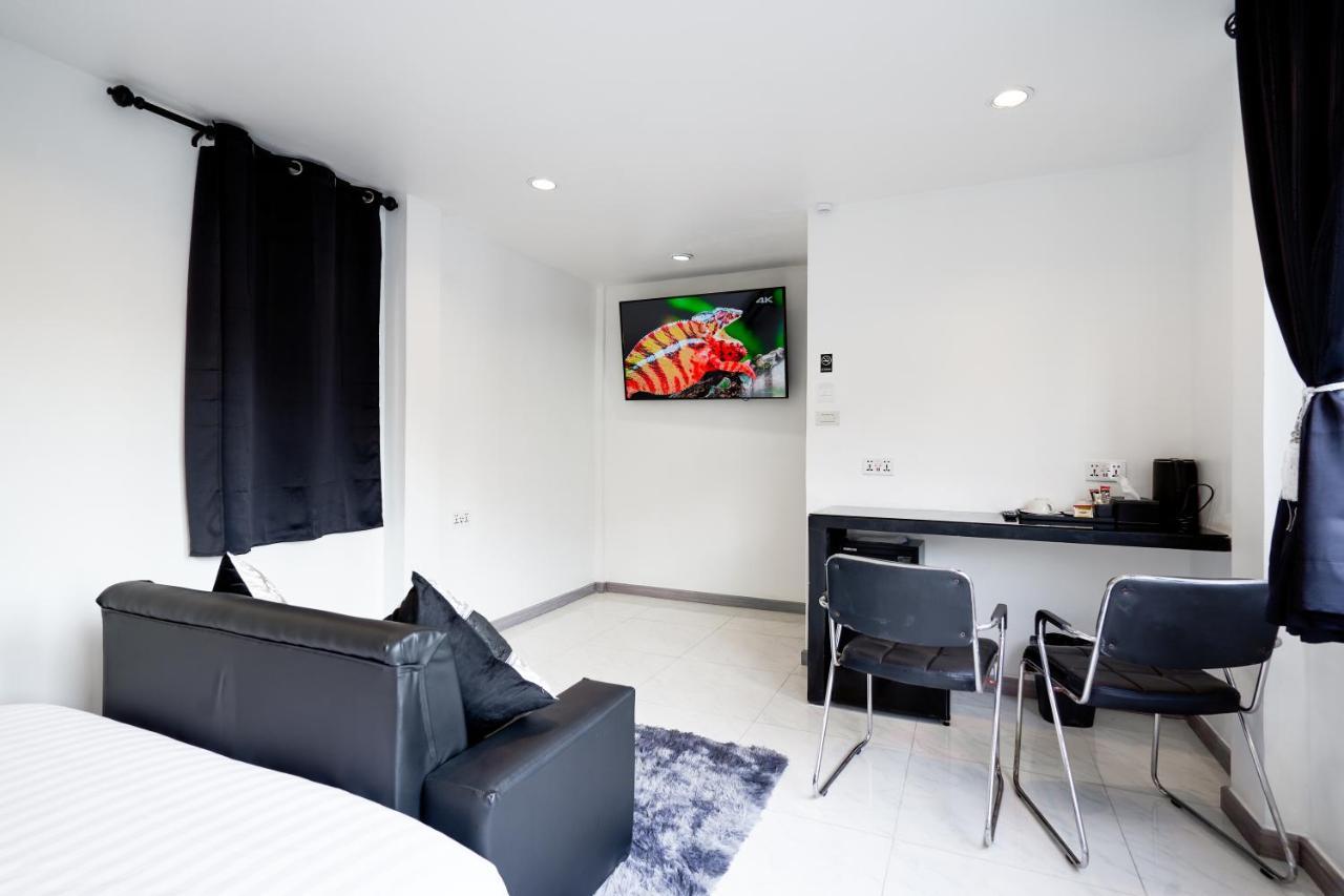Thonglor Suites Hotel Bangkok Extérieur photo